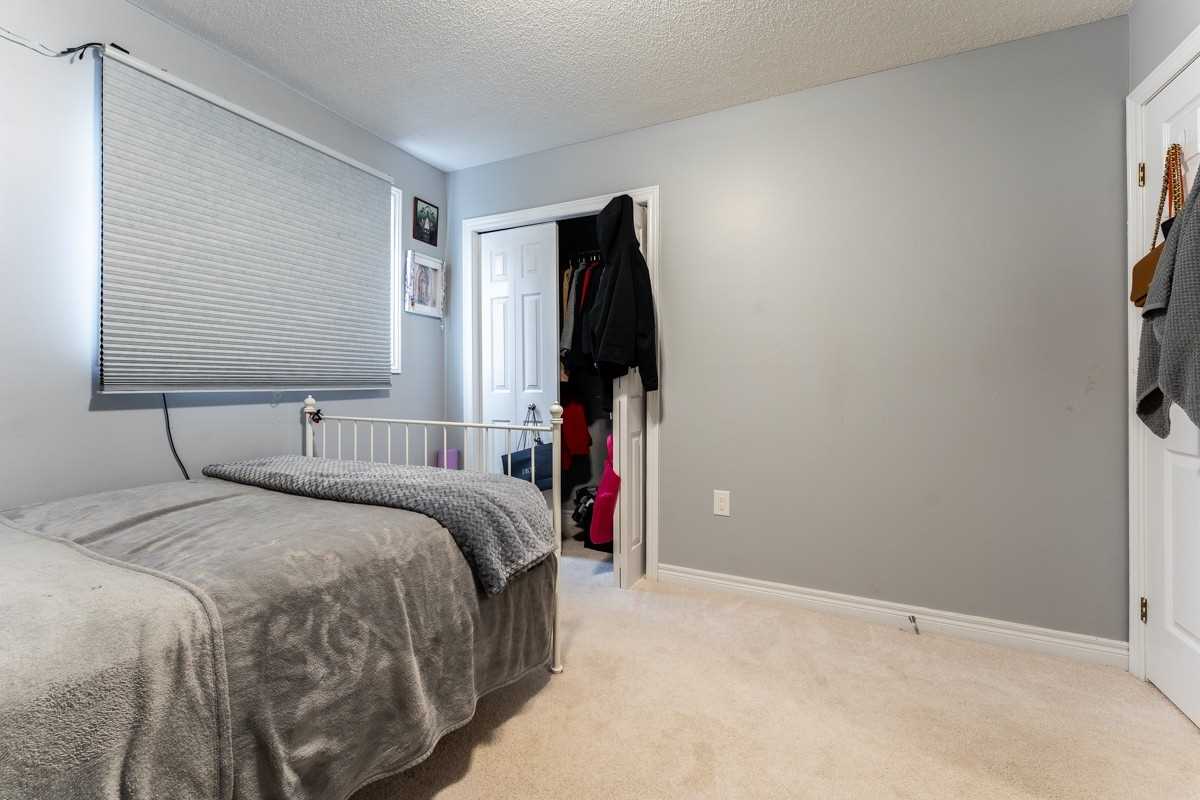 141 Edgewater Dr