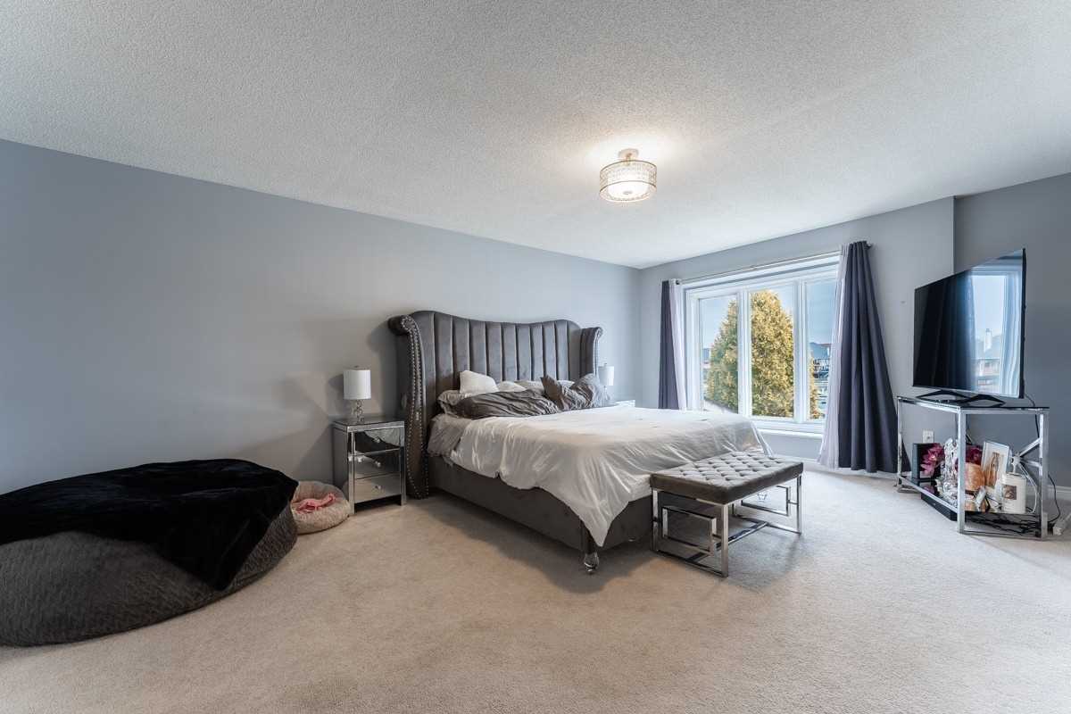 141 Edgewater Dr