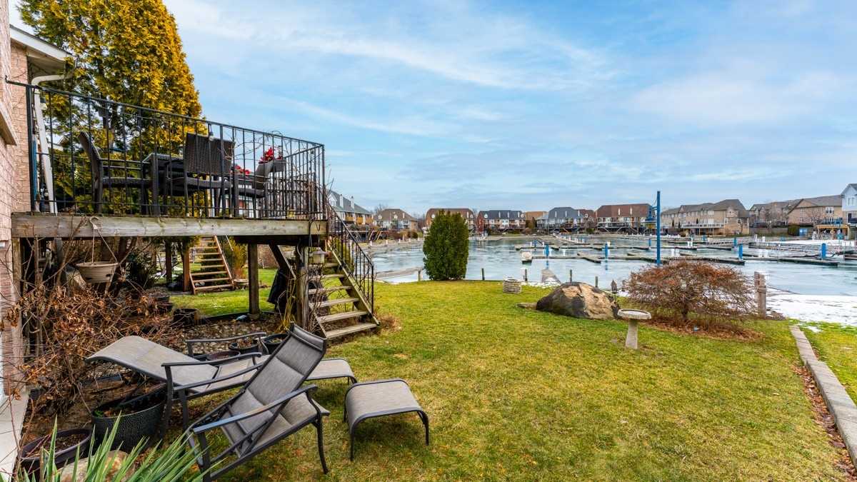 141 Edgewater Dr