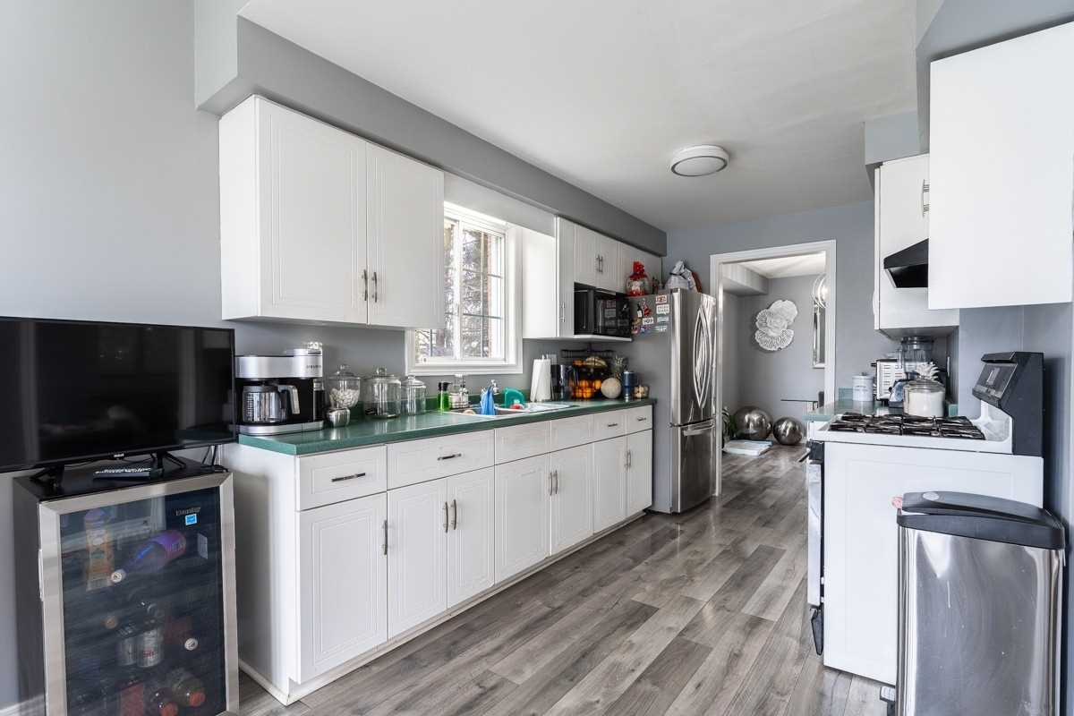 141 Edgewater Dr