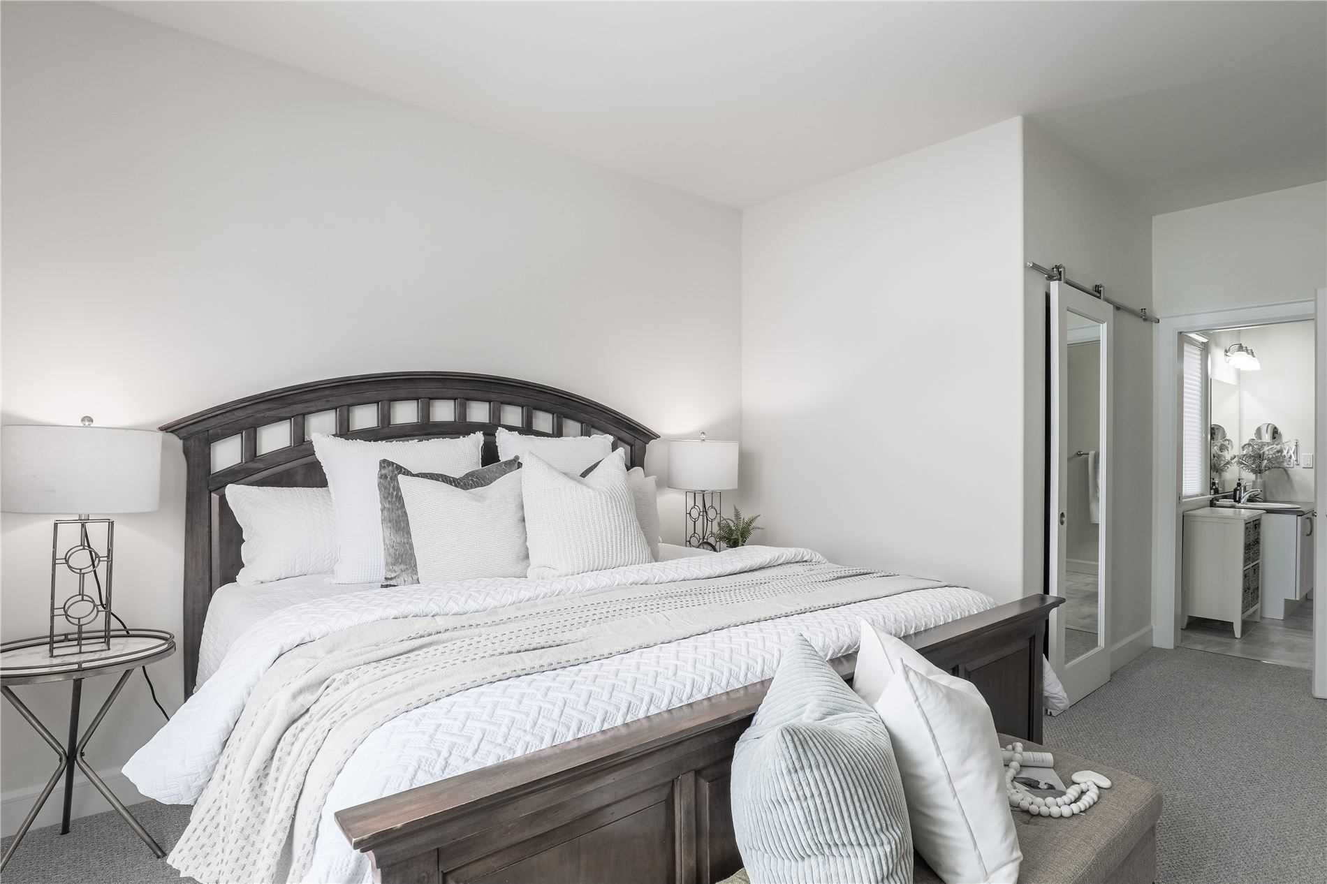10 Moynes Crt