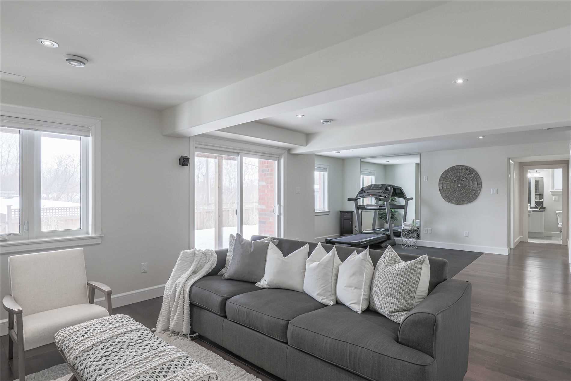 10 Moynes Crt