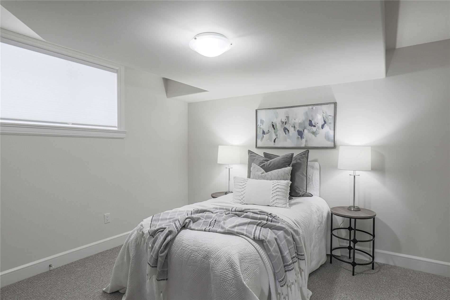 10 Moynes Crt