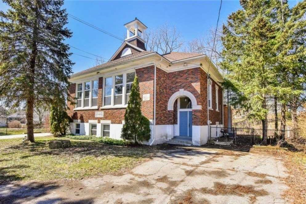 1790 Branchton Rd, Cambridge