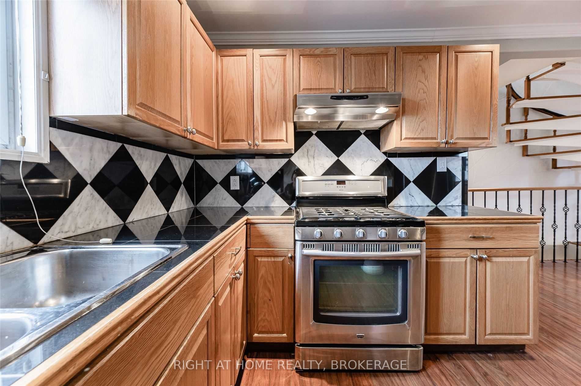 Listing X5900223 - Large Photo # 11
