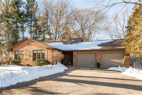 281 Wilson St W, Hamilton