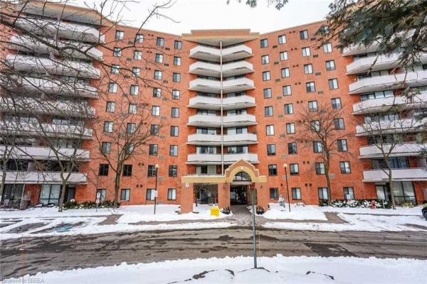 9 Bonheur Crt