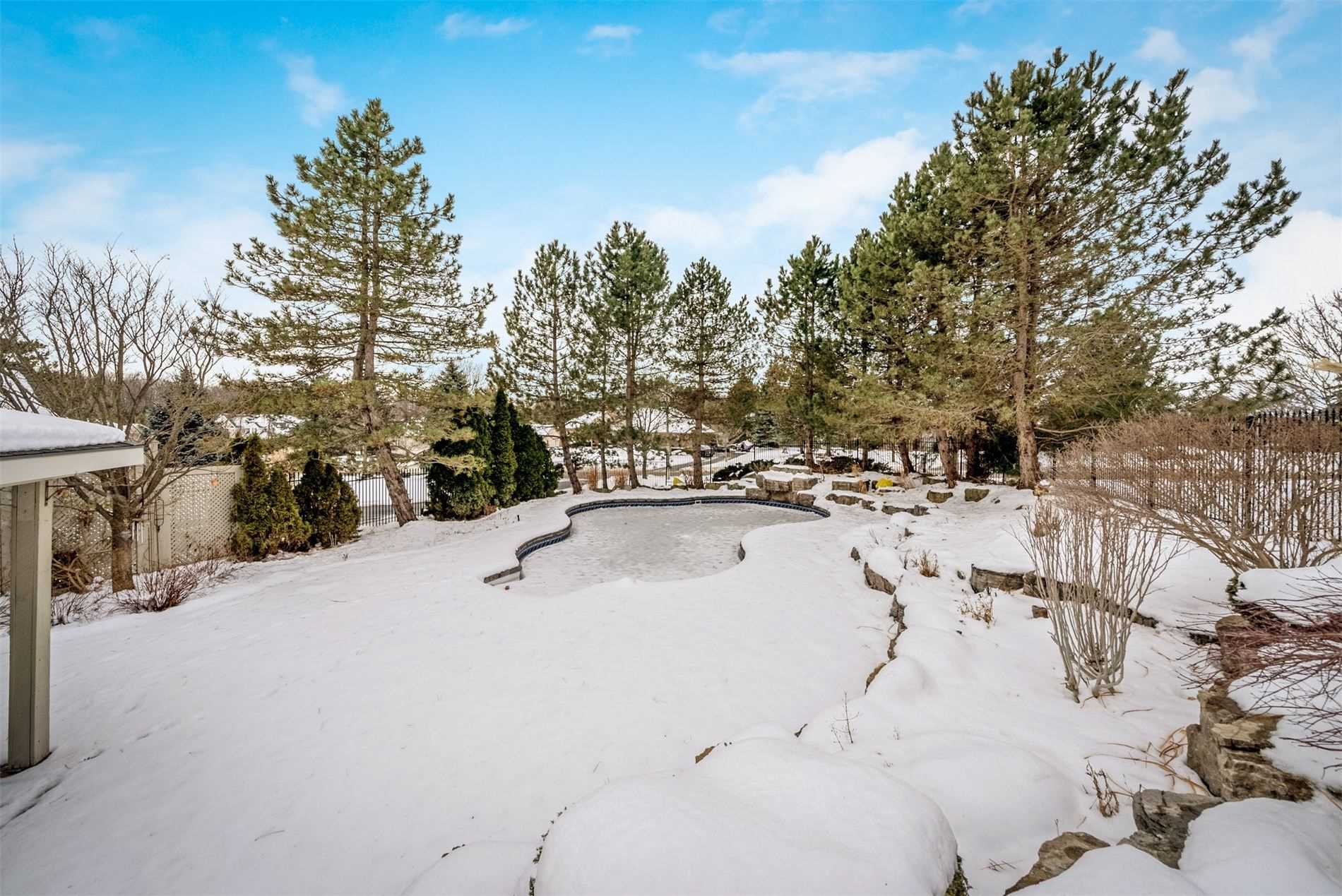 9 Palomino Dr