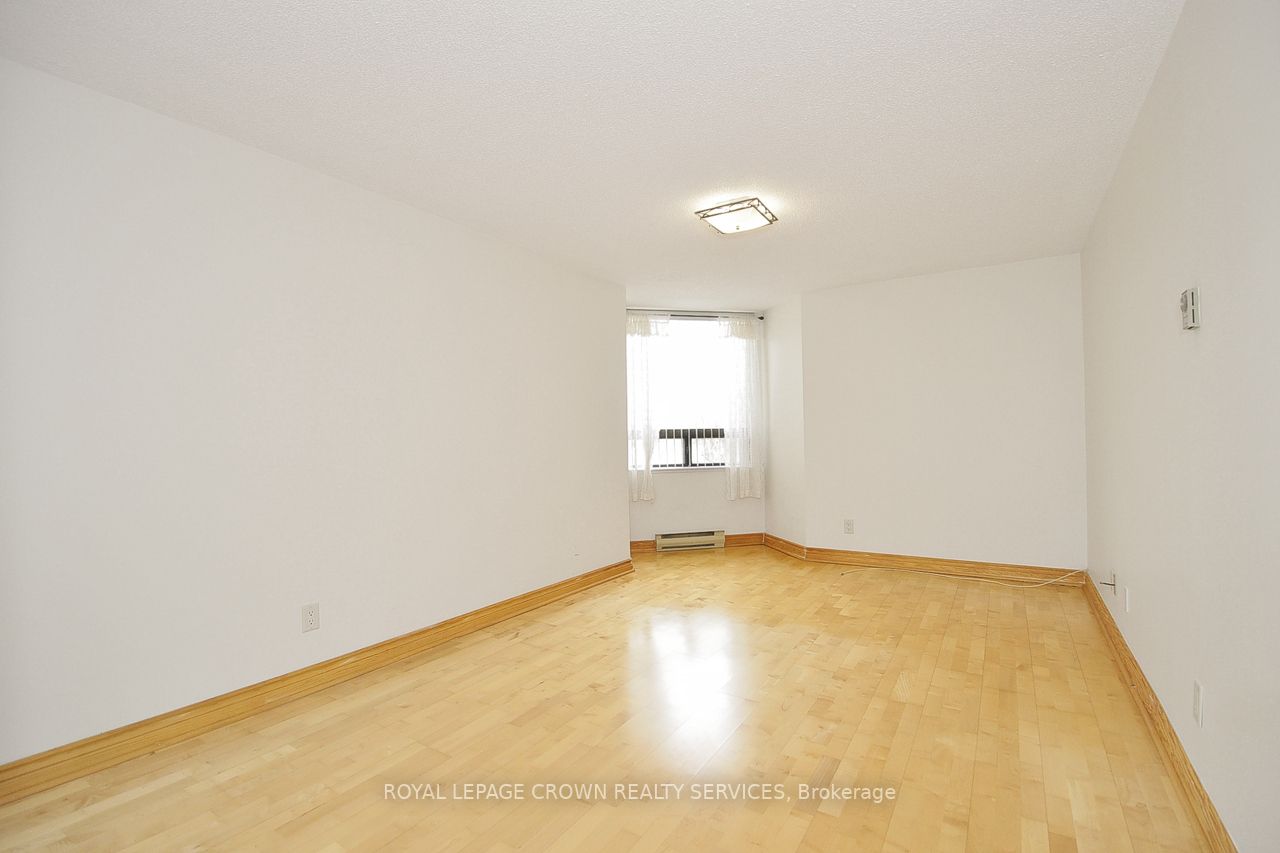 Listing X5901240 - Large Photo # 14
