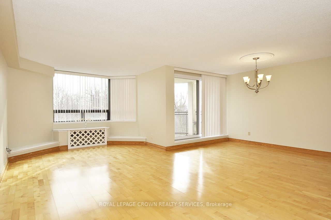 Listing X5901240 - Large Photo # 2