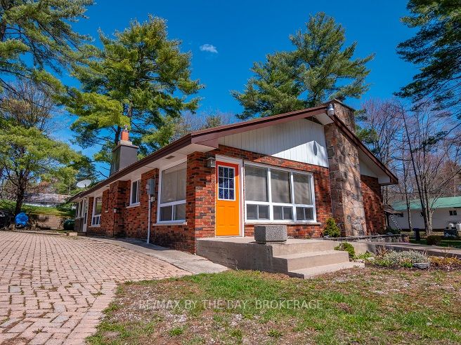 2512 HONEY HARBOUR Road