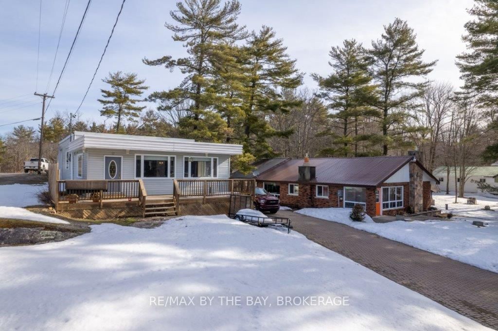 2512 HONEY HARBOUR Road