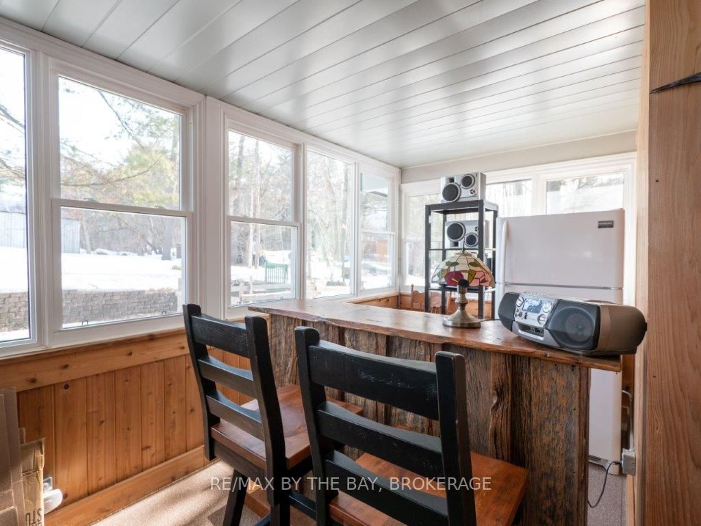 2512 HONEY HARBOUR Road