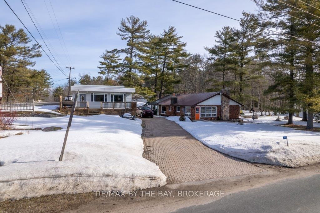 2512 HONEY HARBOUR Road