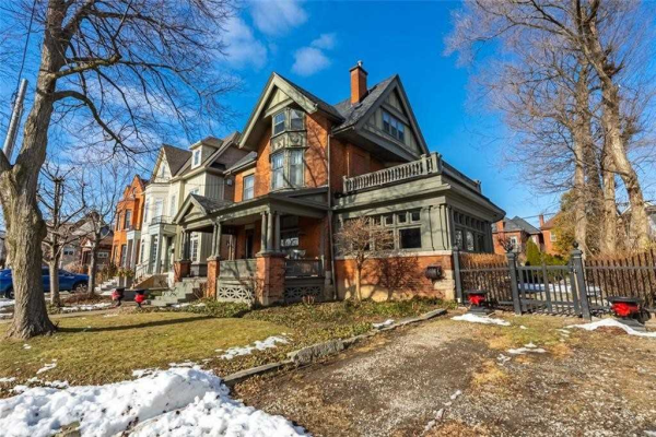 250 Herkimer St, Hamilton
