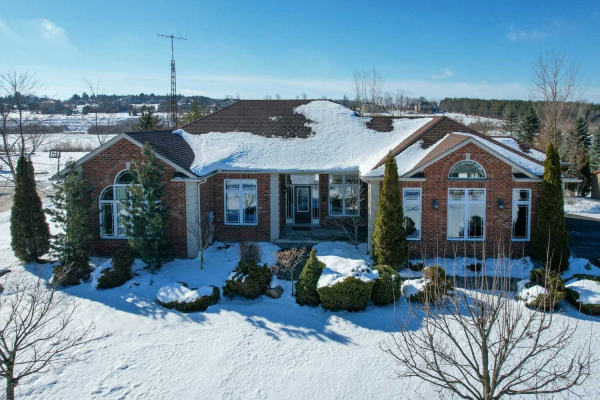62 Stewart Dr, Erin