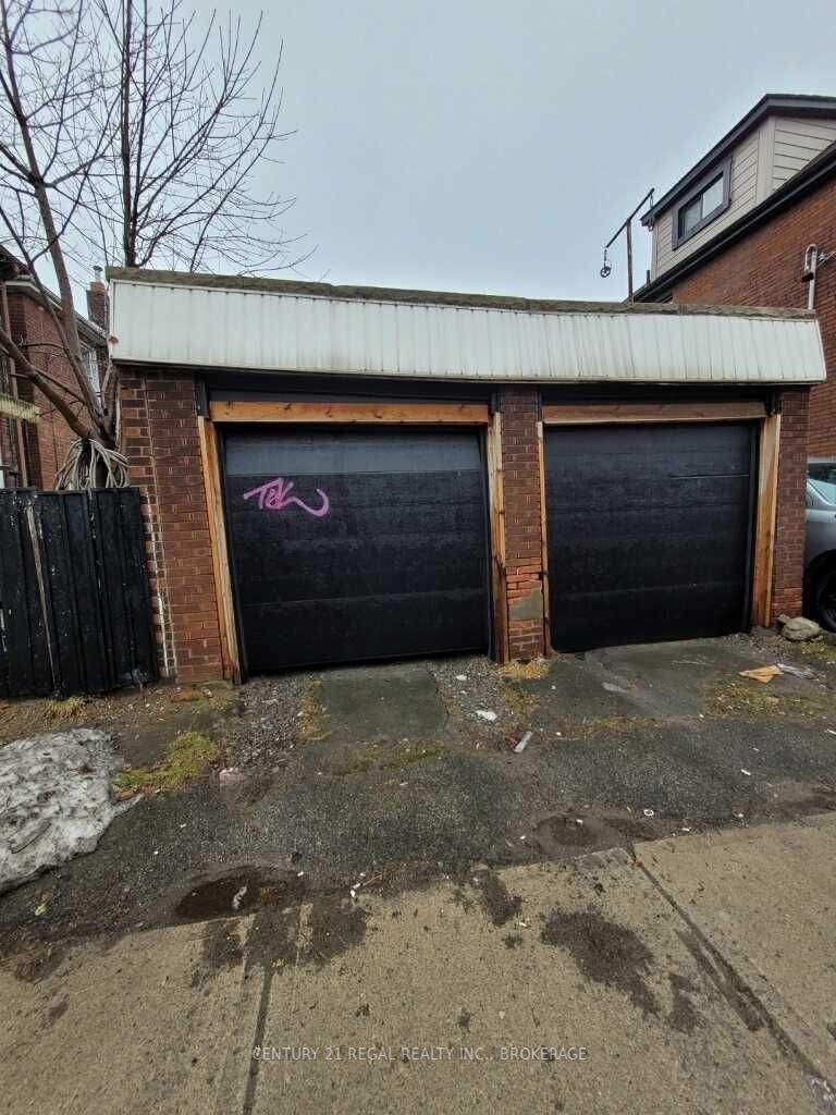 35 Chestnut Ave