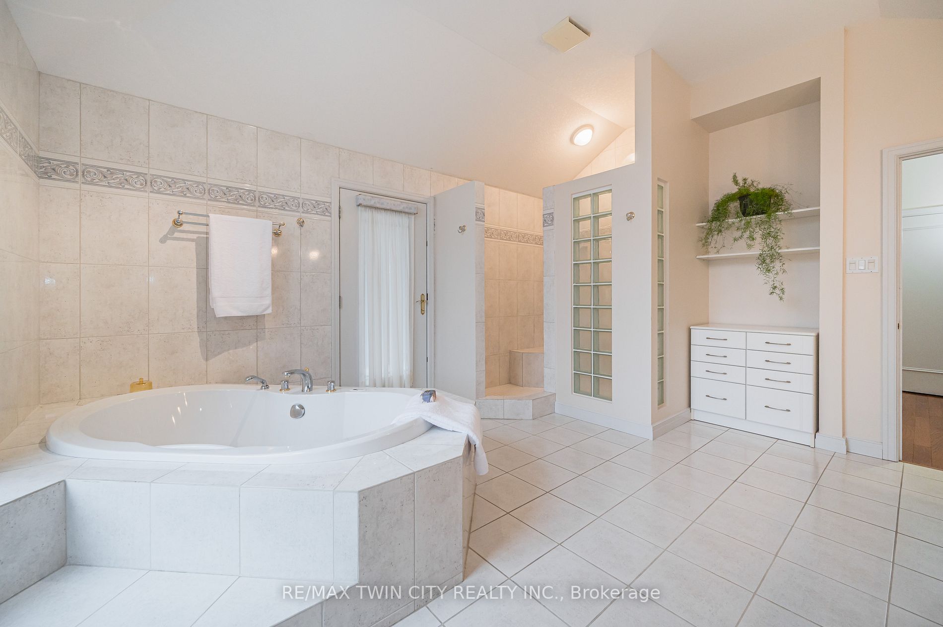 39 Mcdougall Road