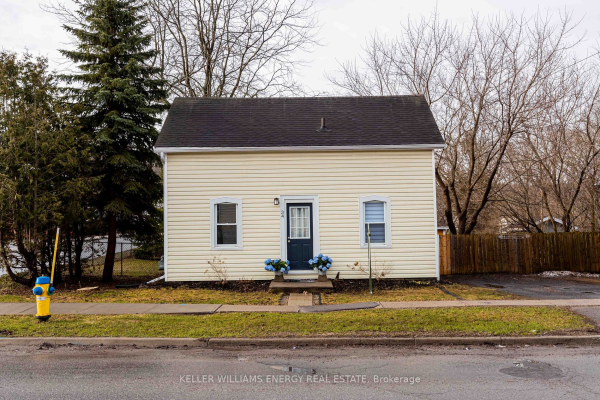 34 York St, Prince Edward County