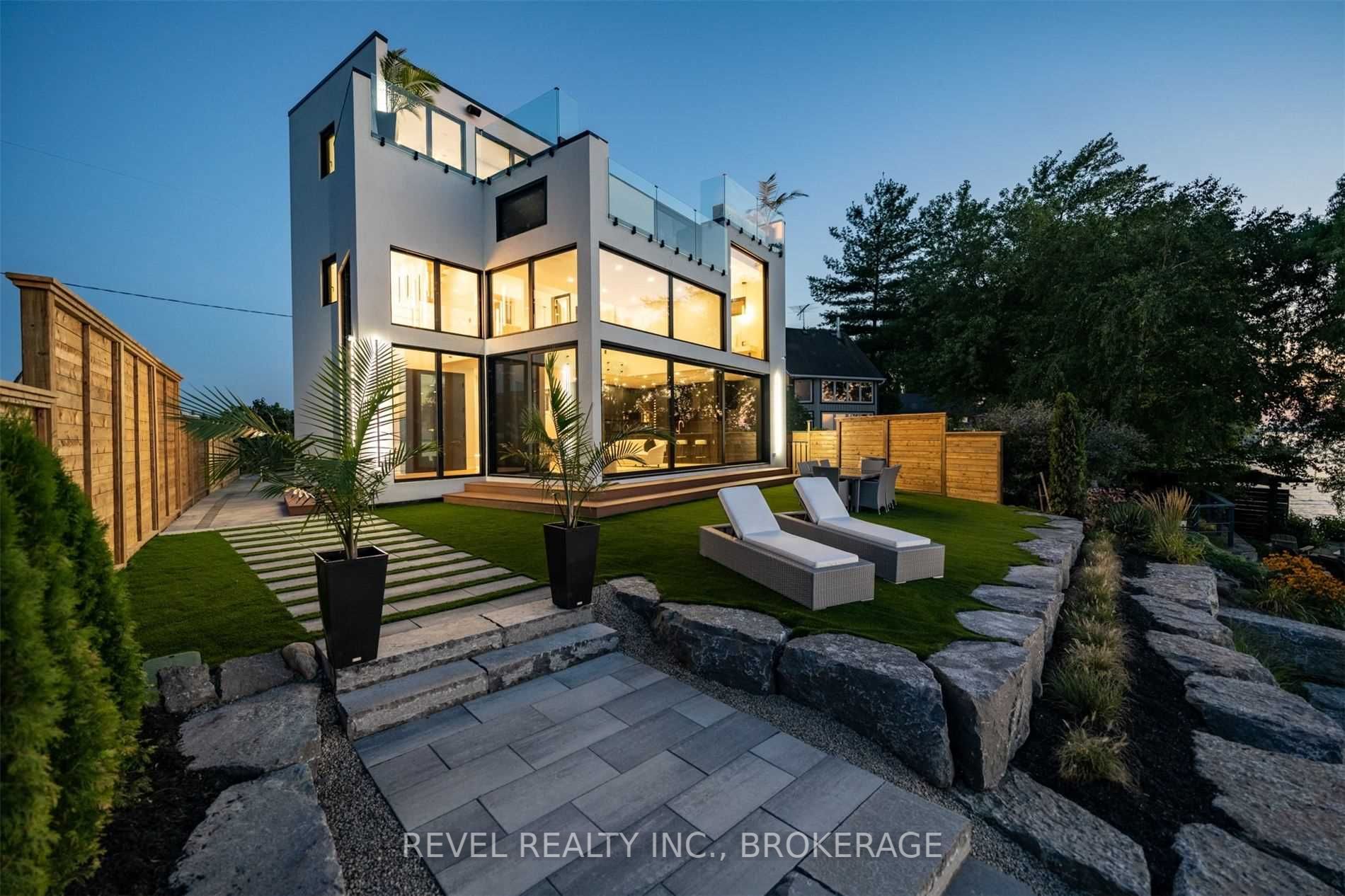 6 Firelane 11A Street
