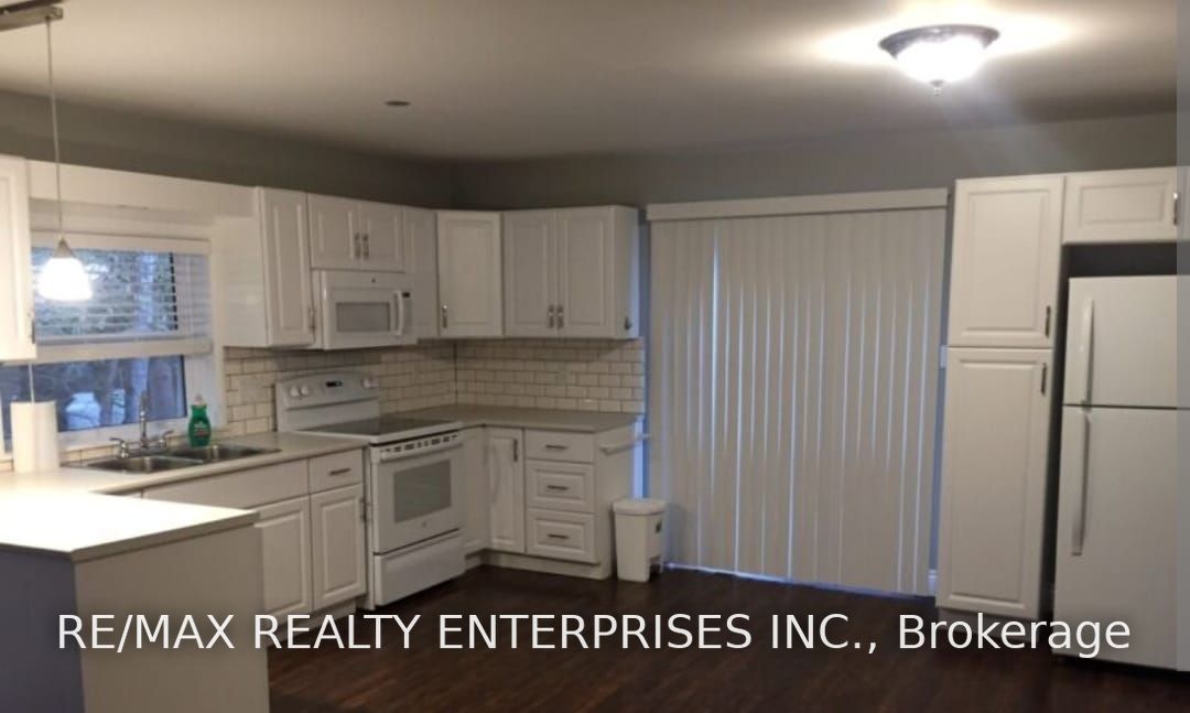 353 Front Street W