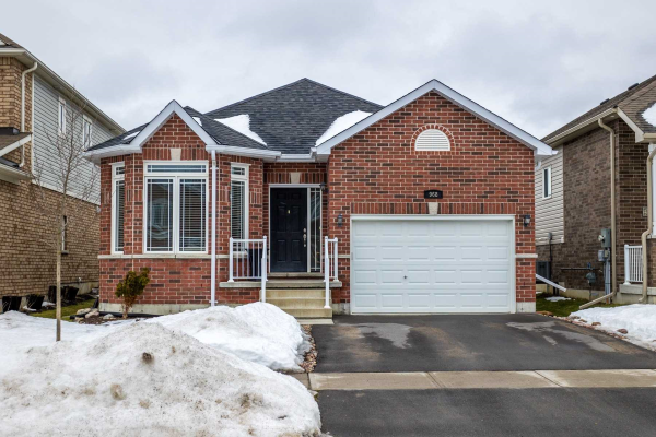 968 Avery Ave, Peterborough