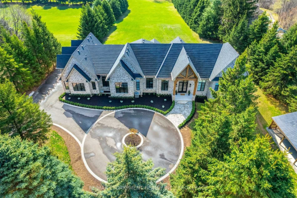 302 Carlisle Rd, Hamilton