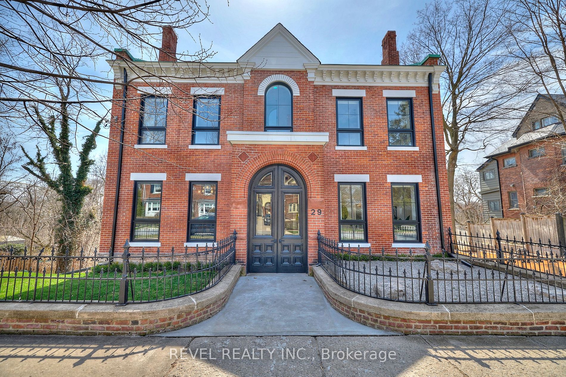 29 Yates Street