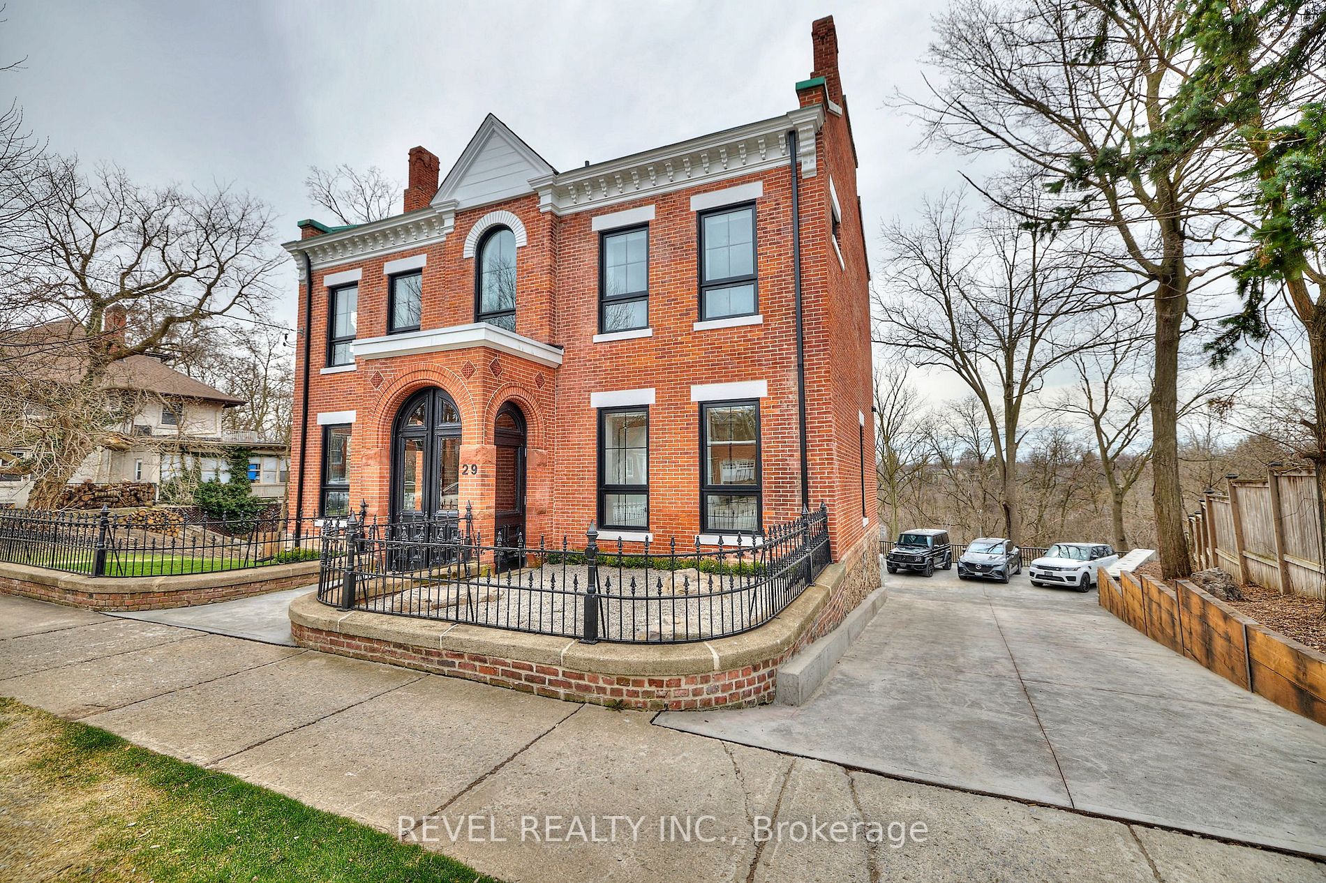 29 Yates Street