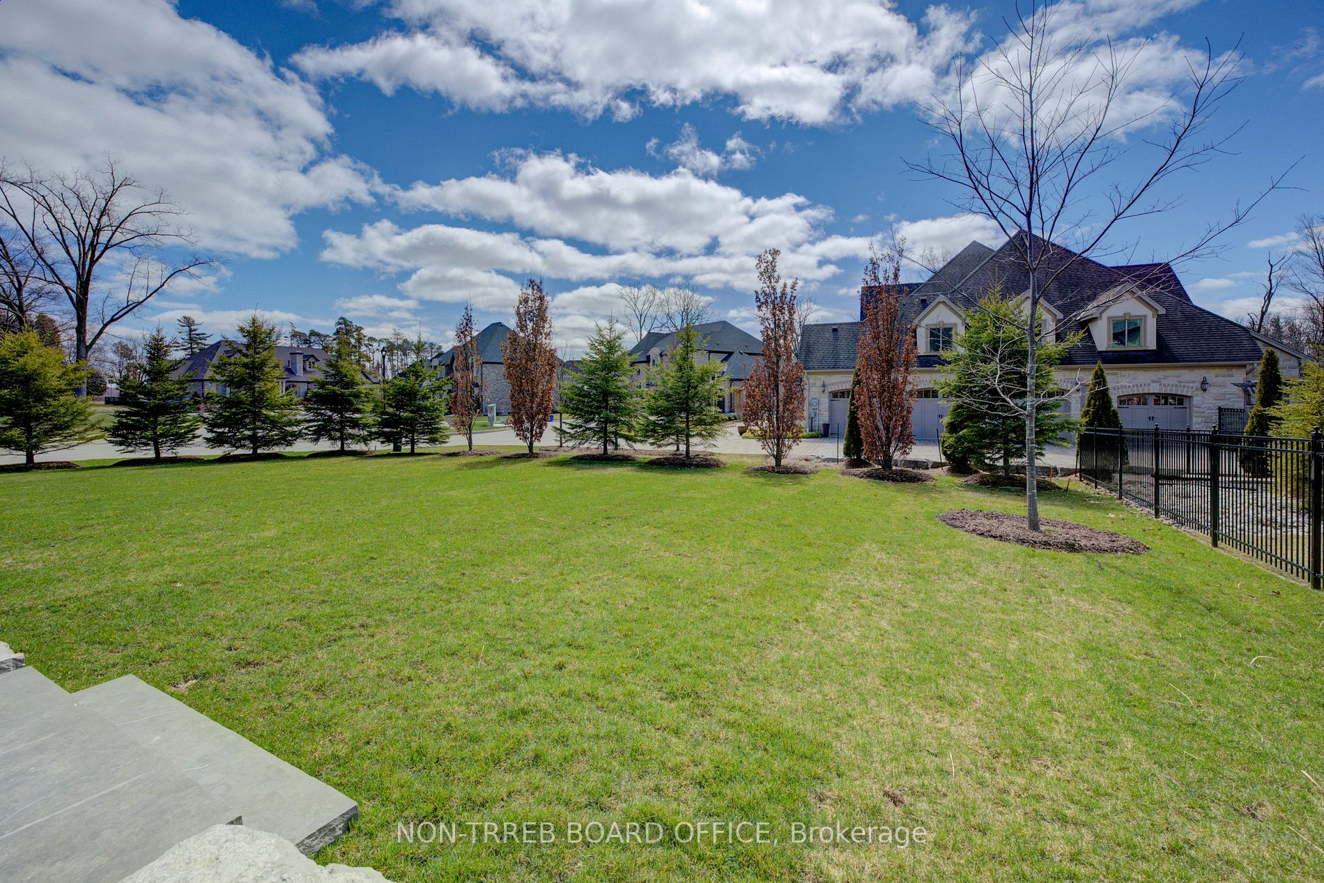 Listing X5912240 - Large Photo # 4