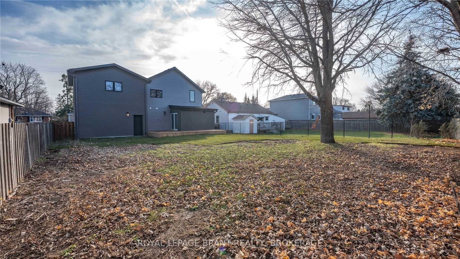 37 Barnes Ave