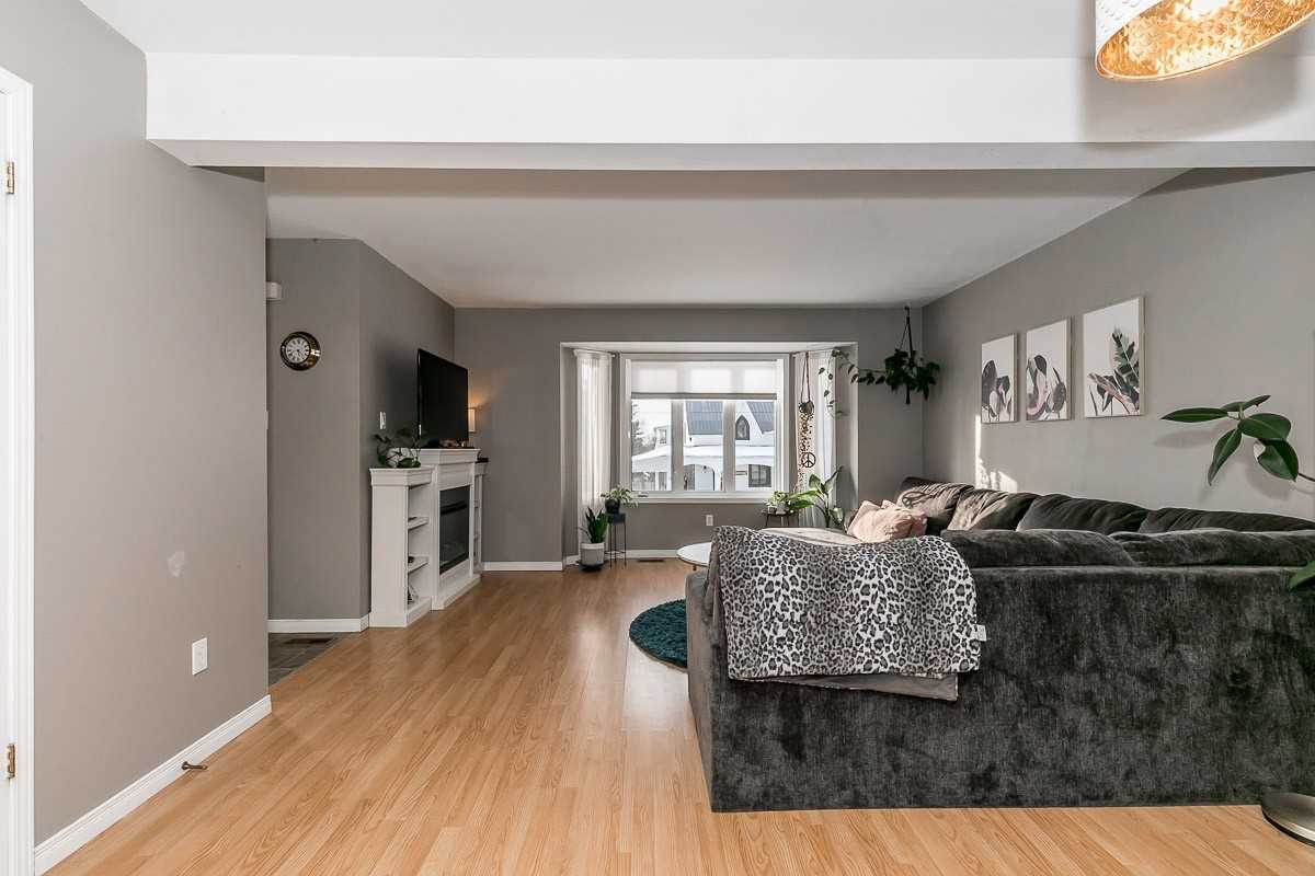 318 Andrew St