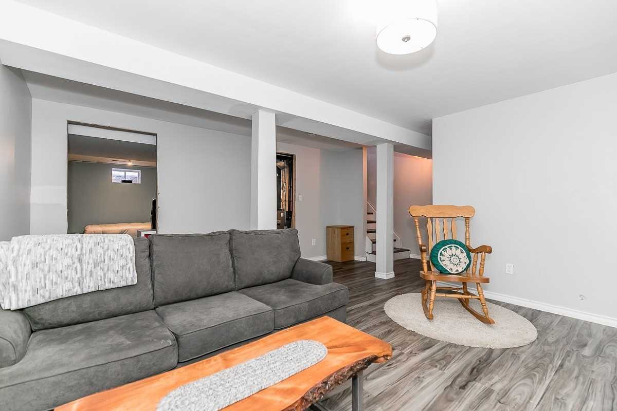318 Andrew St