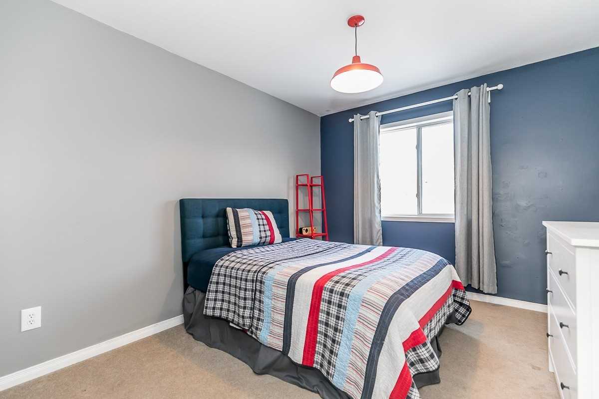 318 Andrew St