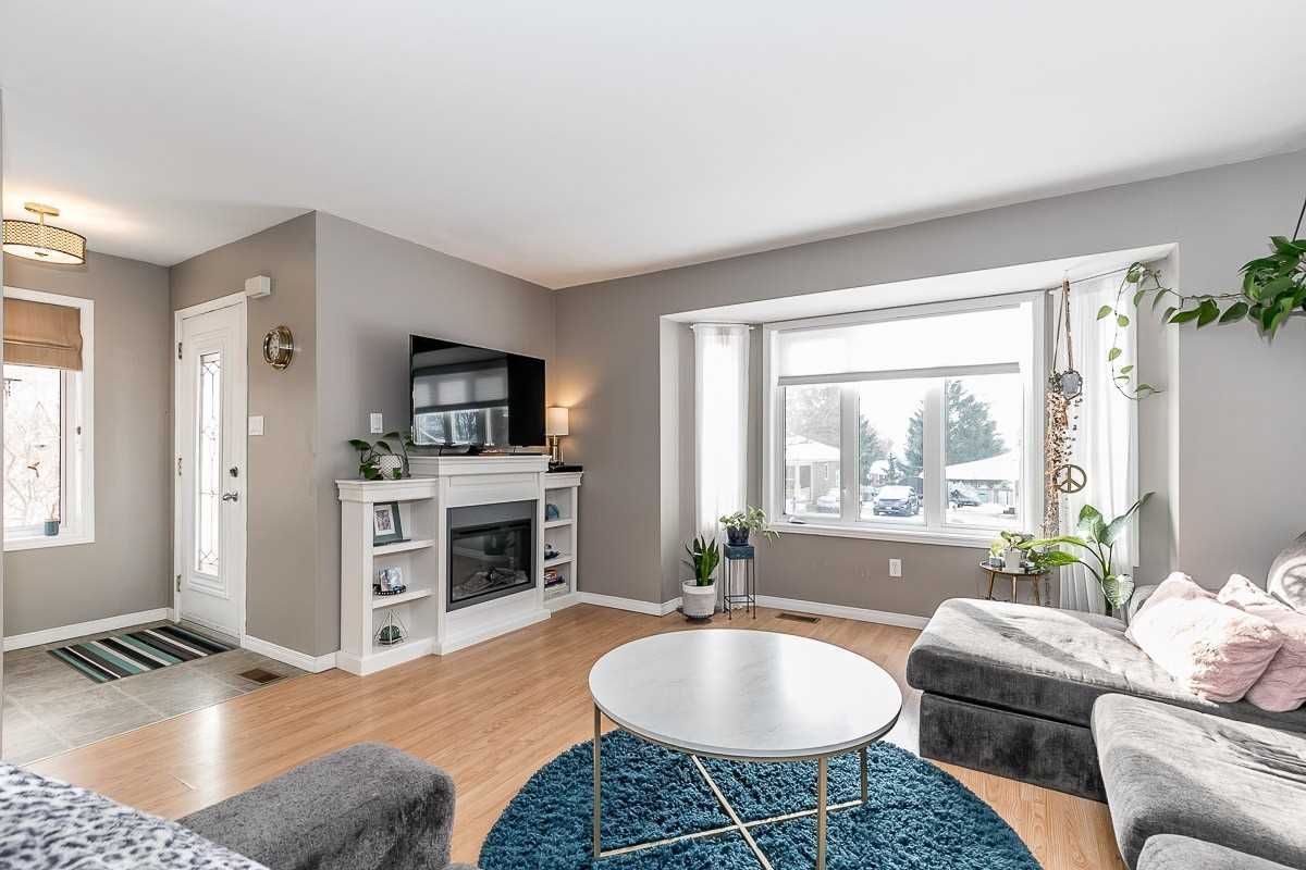 318 Andrew St