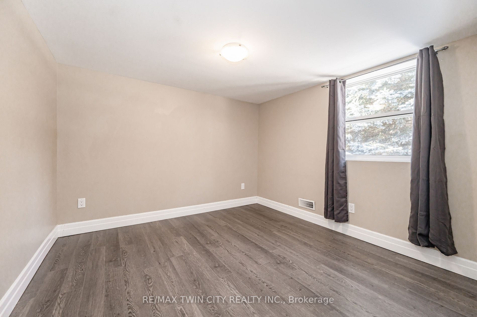 Listing X5913340 - Large Photo # 27
