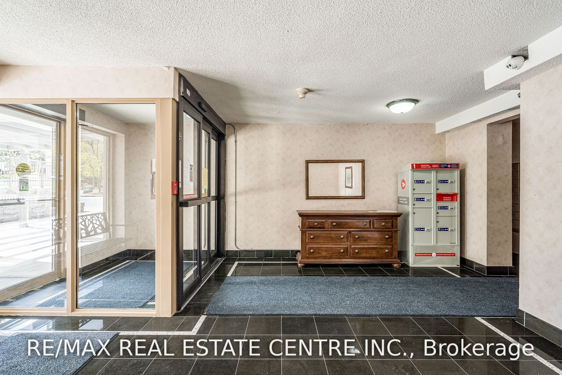 Listing X5913740 - Large Photo # 2