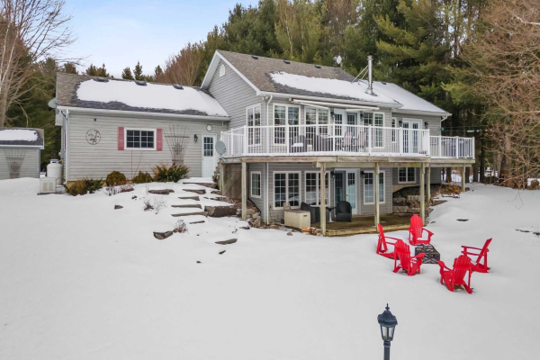 16 Black Bear Dr, Kawartha Lakes