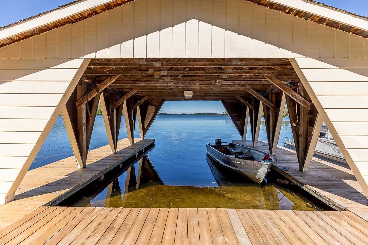 36 Yellowhead Island