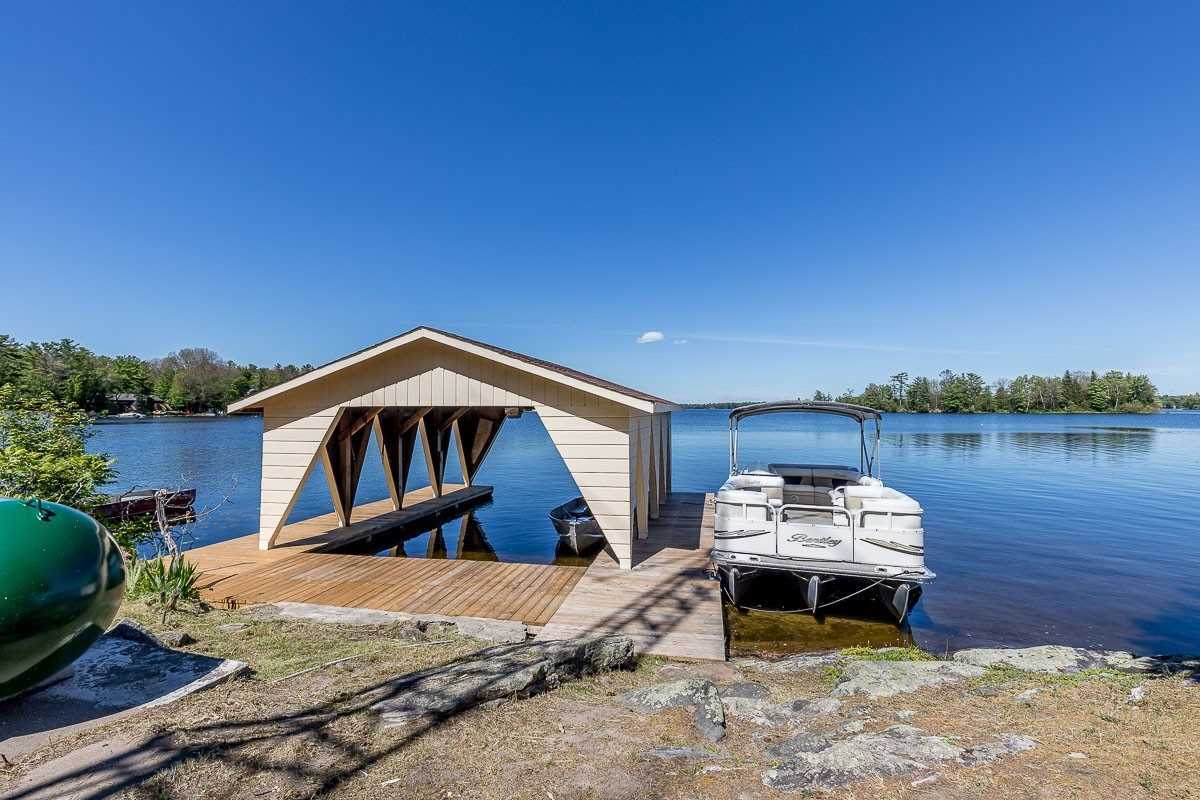 36 Yellowhead Island