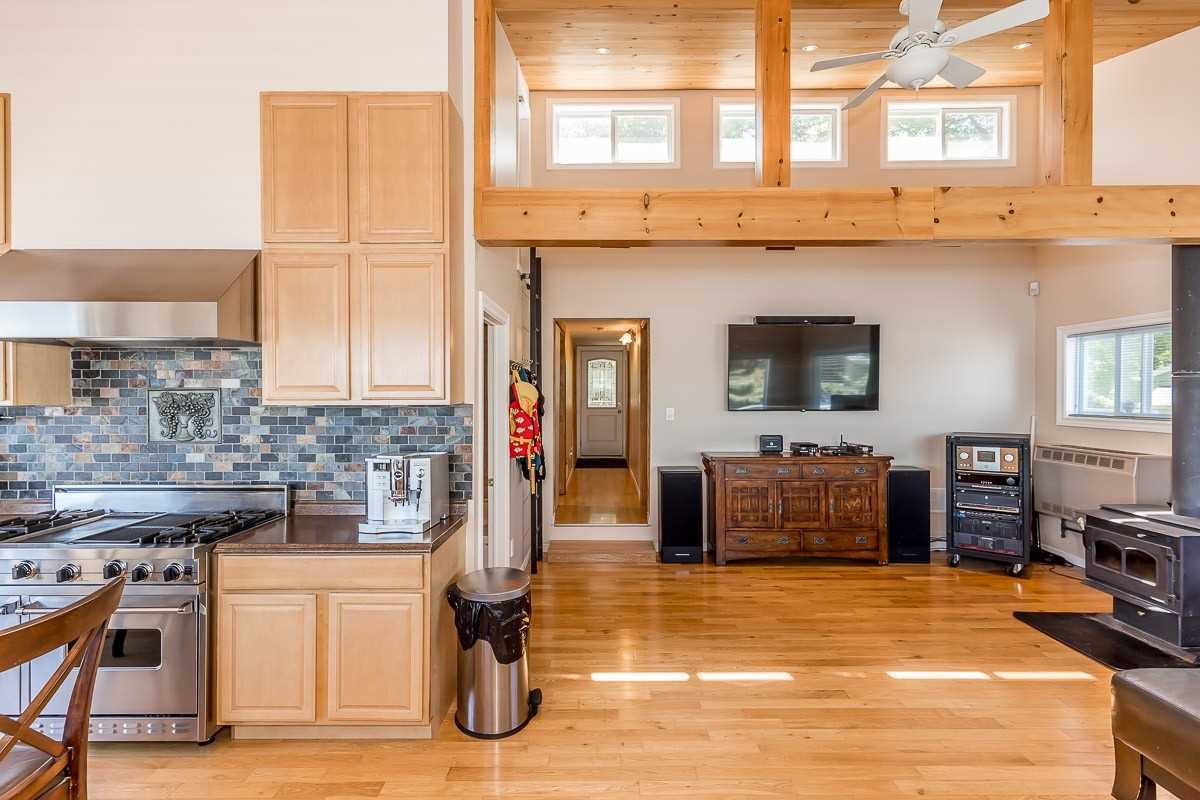 36 Yellowhead Island