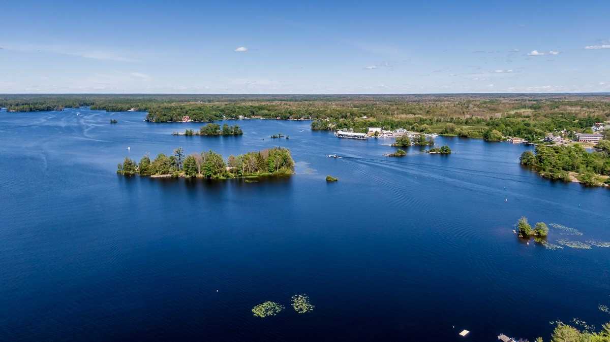36 Yellowhead Island