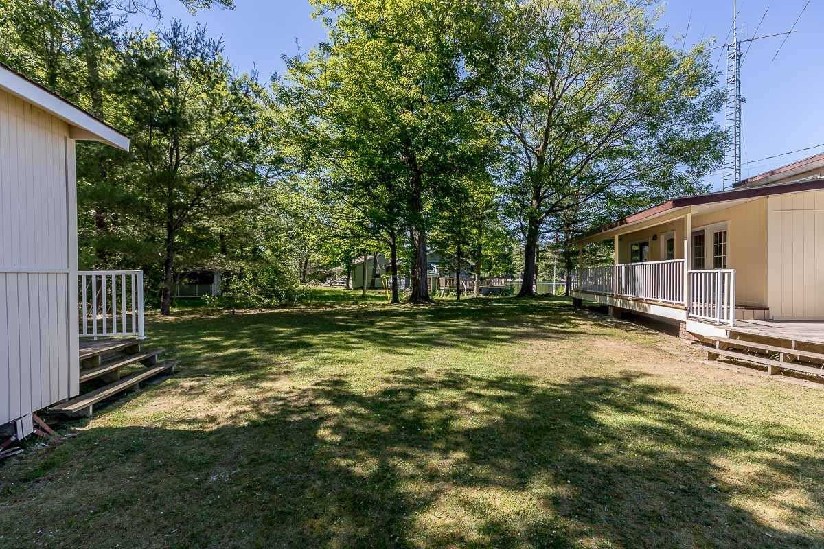 36 Yellowhead Island