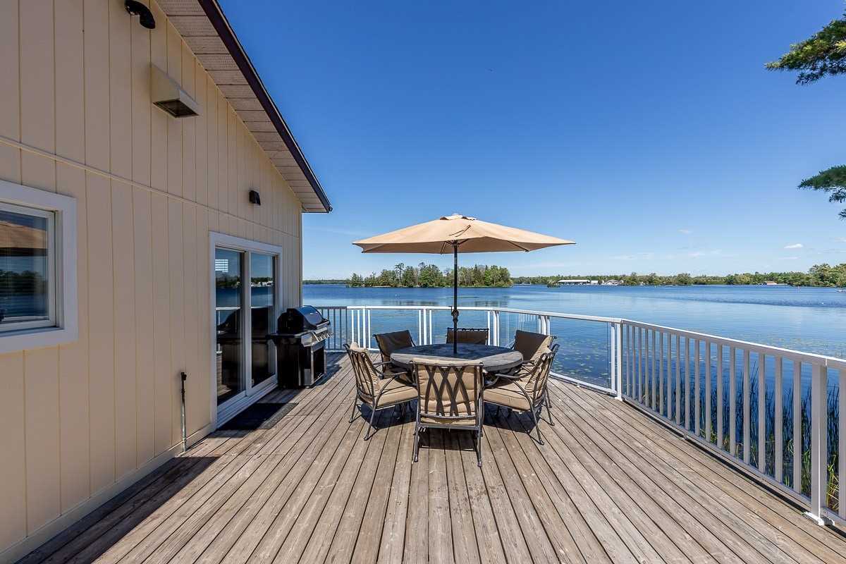 36 Yellowhead Island