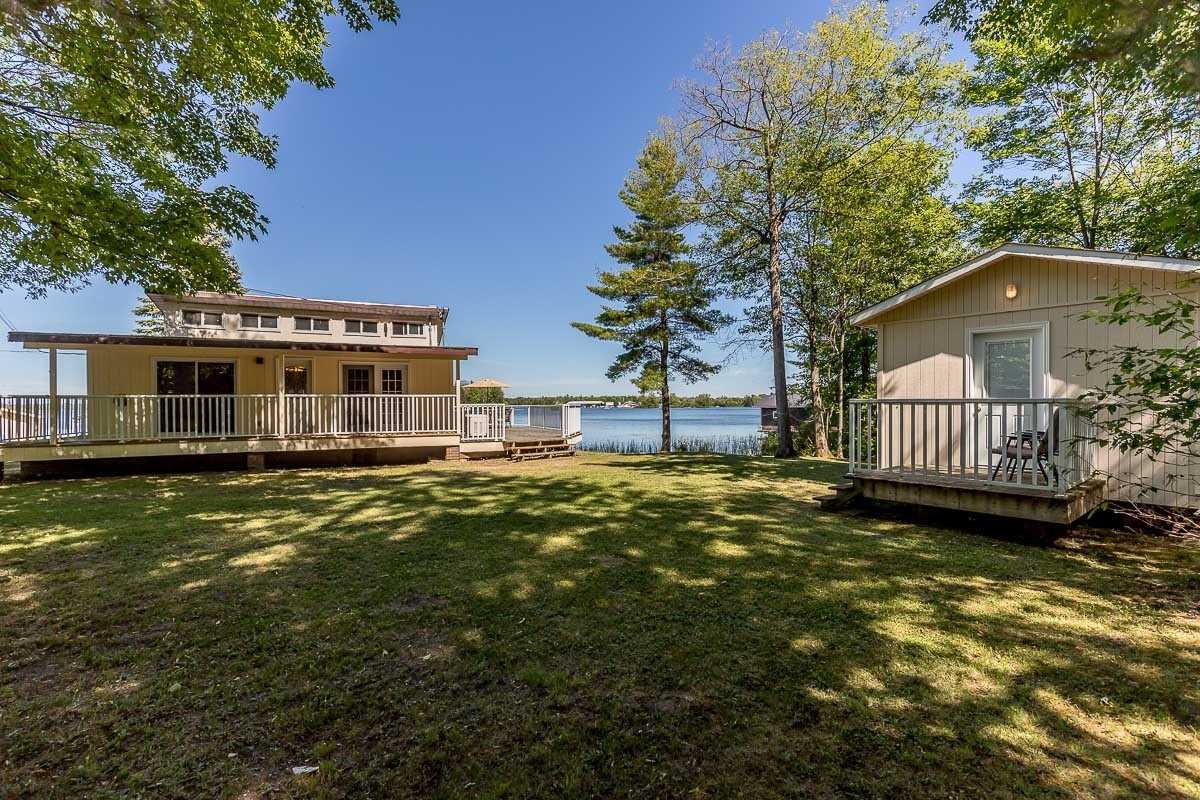 36 Yellowhead Island