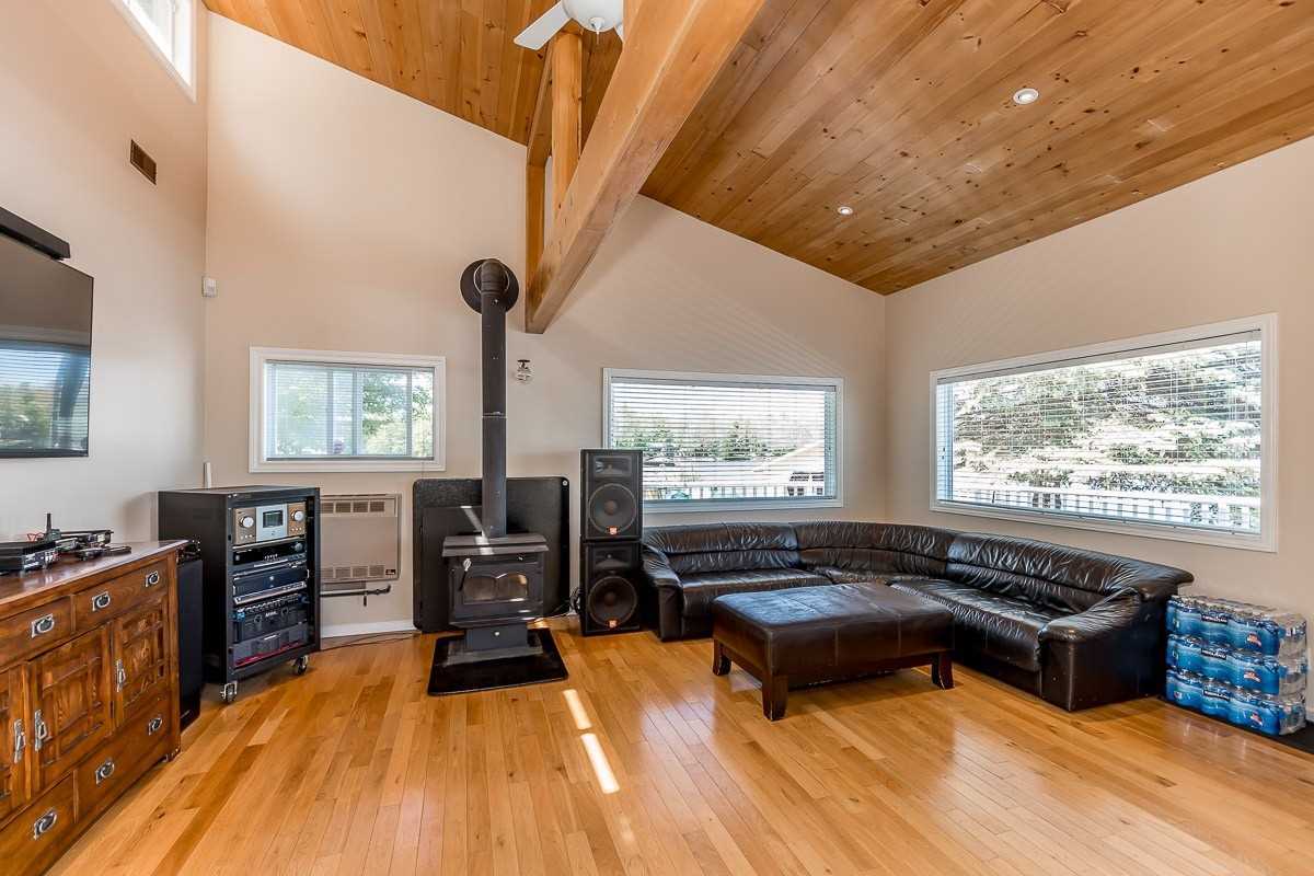 36 Yellowhead Island