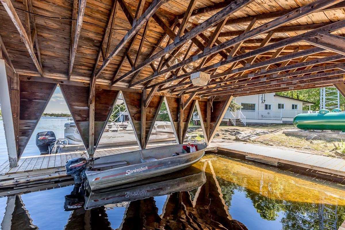 36 Yellowhead Island