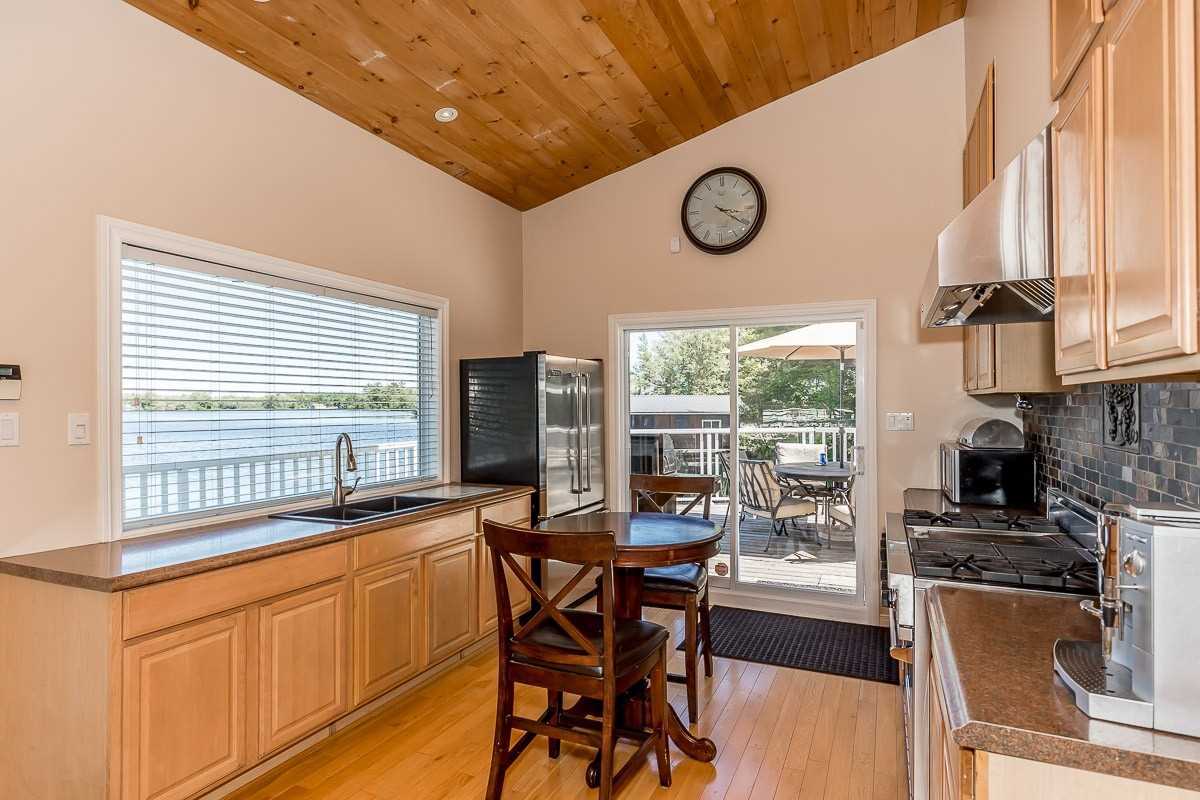36 Yellowhead Island