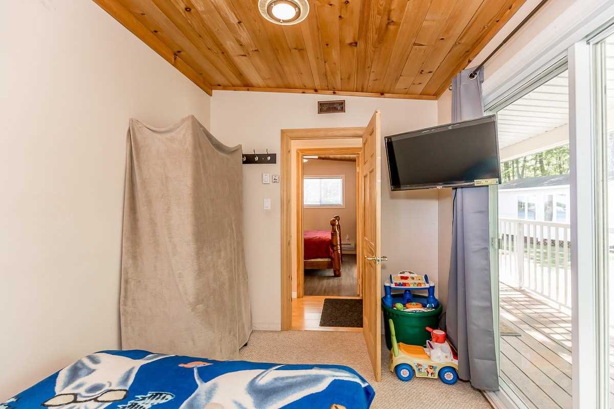 36 Yellowhead Island