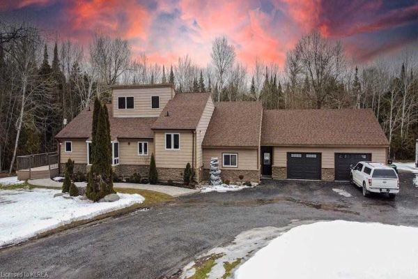 314 Tower Rd, Kawartha Lakes